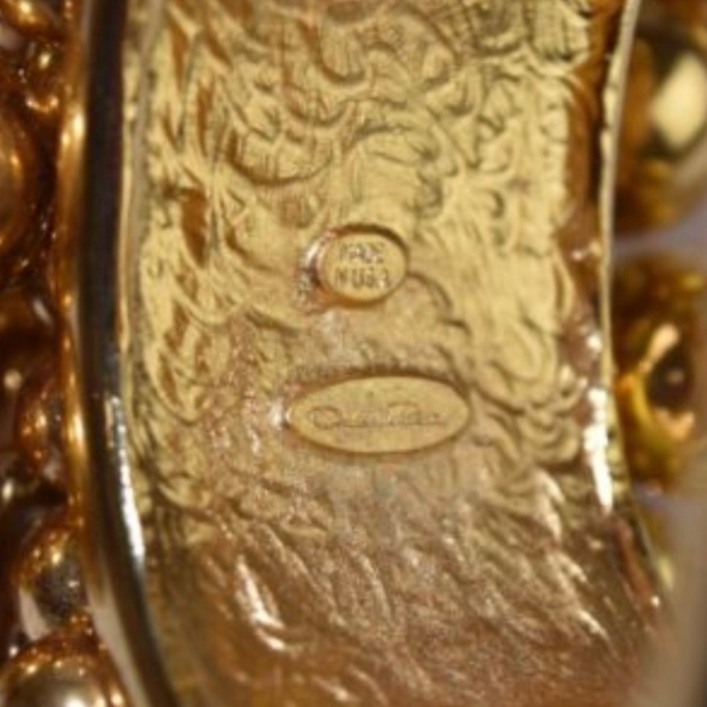 Oscar de La Renta, runway Elegant Gold Beaded Bracelet. - Picture 7 of 14